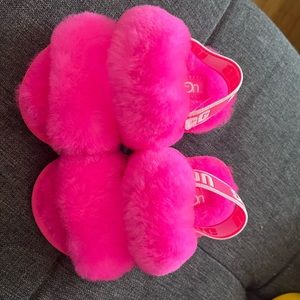 Toddler ugg slides